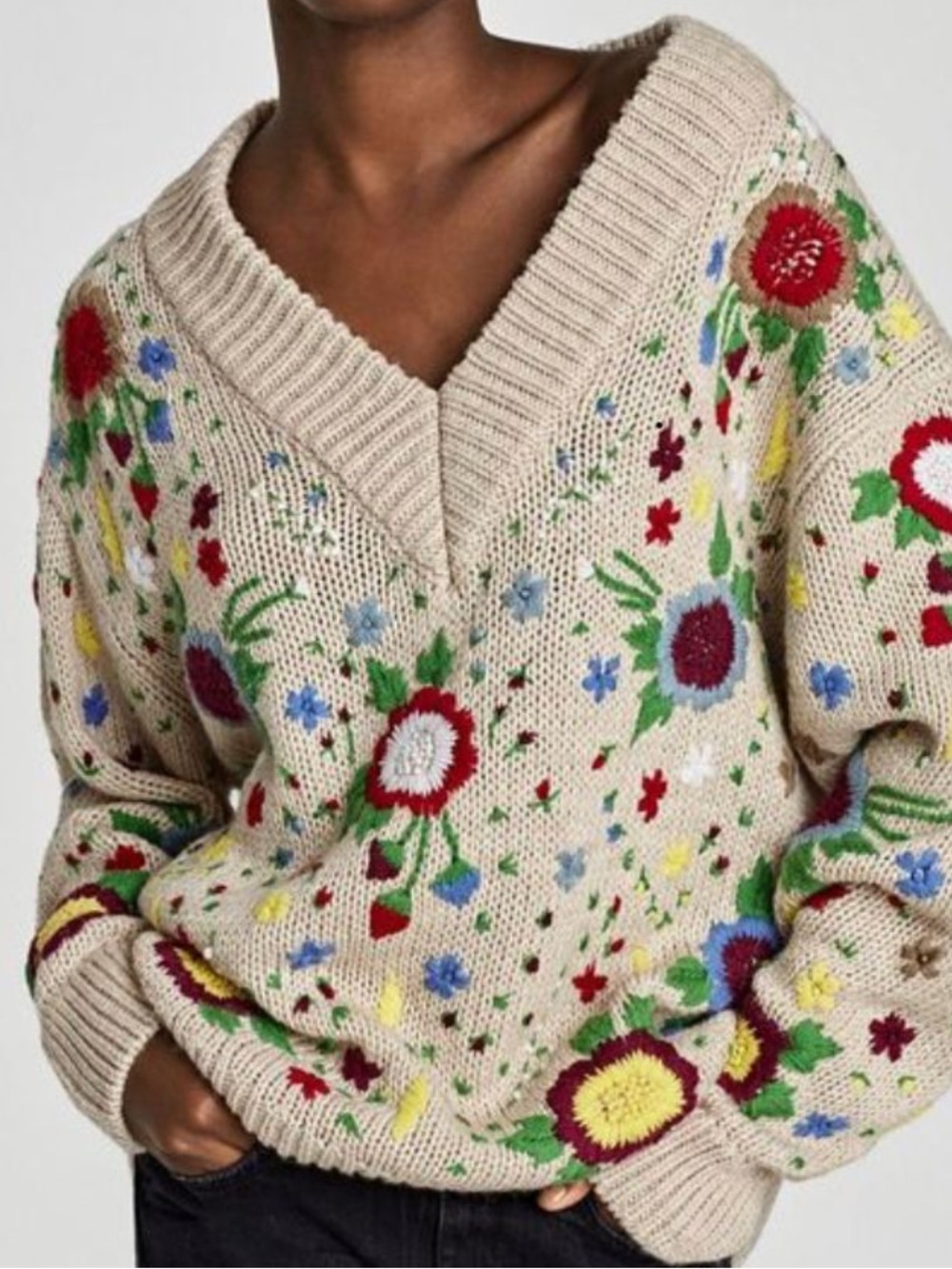 Zara Knit Chunky Beige Floral Embroidered V-Neck Sweater S